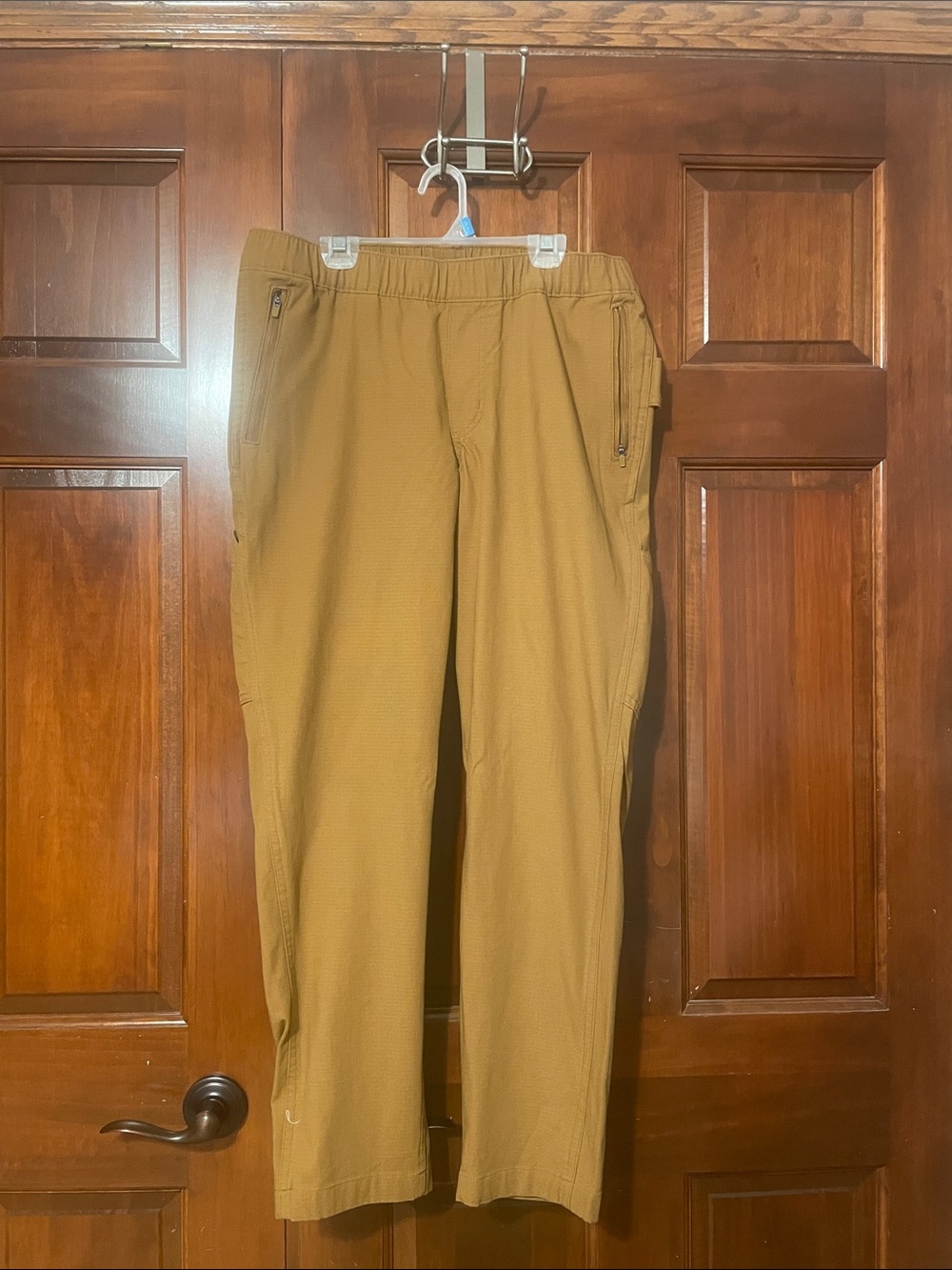 Carhartt Women's Cargo Pants in Carhartt Brown